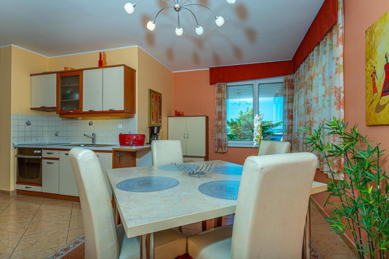 Apartman Rima Dramalj Ngoại thất bức ảnh